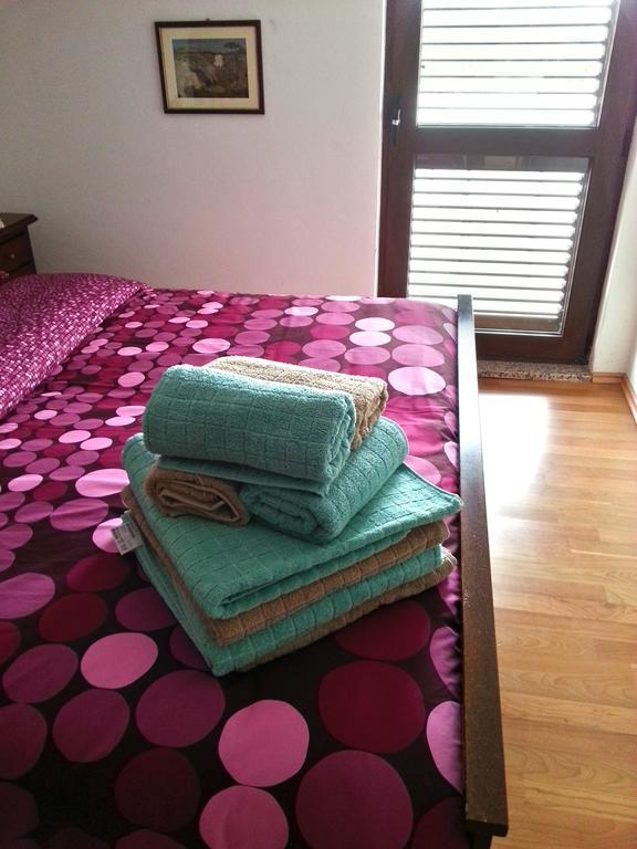 Villa Lara Karojba Quarto foto